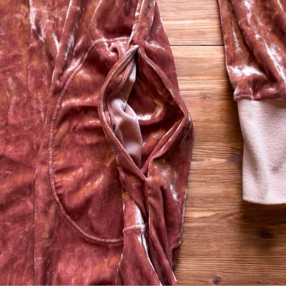 Betsey Johnson Crushed Velvet Hoodie Dress – Size Small - Picture 8 of 16